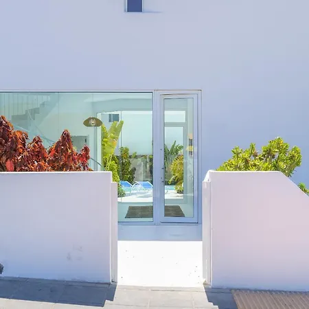 Aquablanca Pool Deluxe En Appartamento